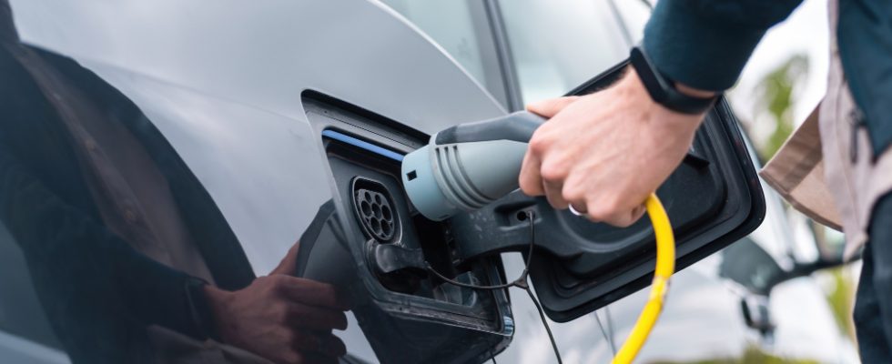 Piața mașinilor electrice